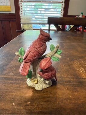 Ceramic Cardinal Pair Figurine in good used condition